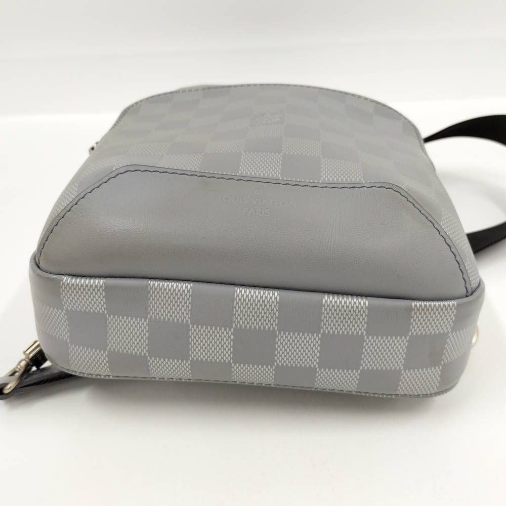 Louis Vuitton Avenue Sling Bag Damier Infini — view 5