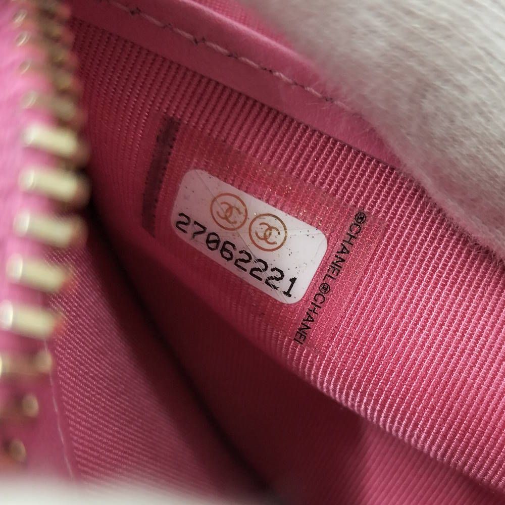 Chanel Zip Around Wallet Quilted Leather Pink — view 8