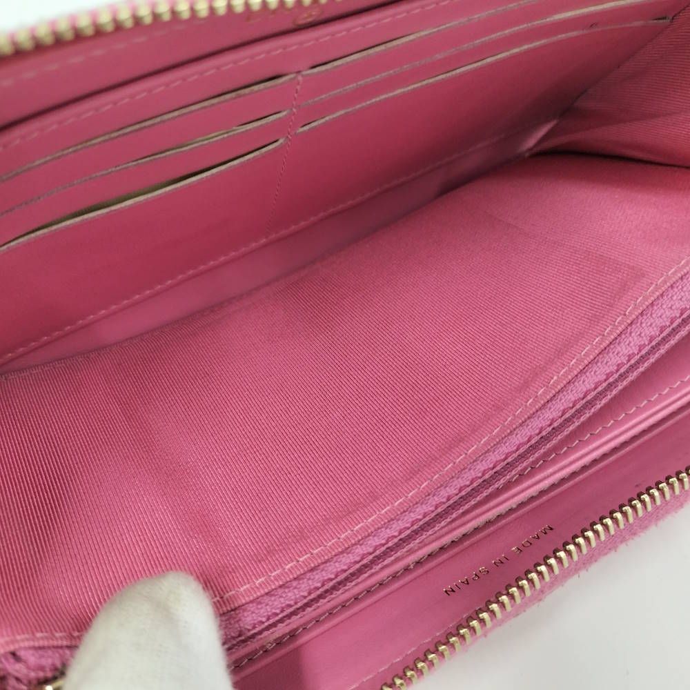 Chanel Zip Around Wallet Quilted Leather Pink — view 6