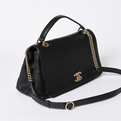 Chanel Chevron 2-Way Chain Shoulder Bag CC Logo Calfskin V-stitch Gold — view 3