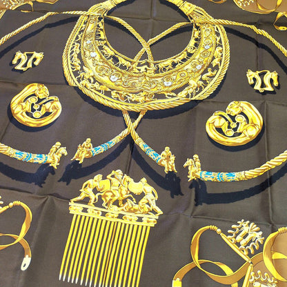 Hermes Carre 90 les Cavaliers Dor Scarf Gold — view 2