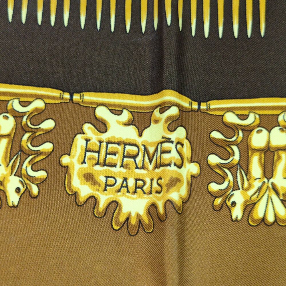 Hermes Carre 90 les Cavaliers Dor Scarf Gold — view 3