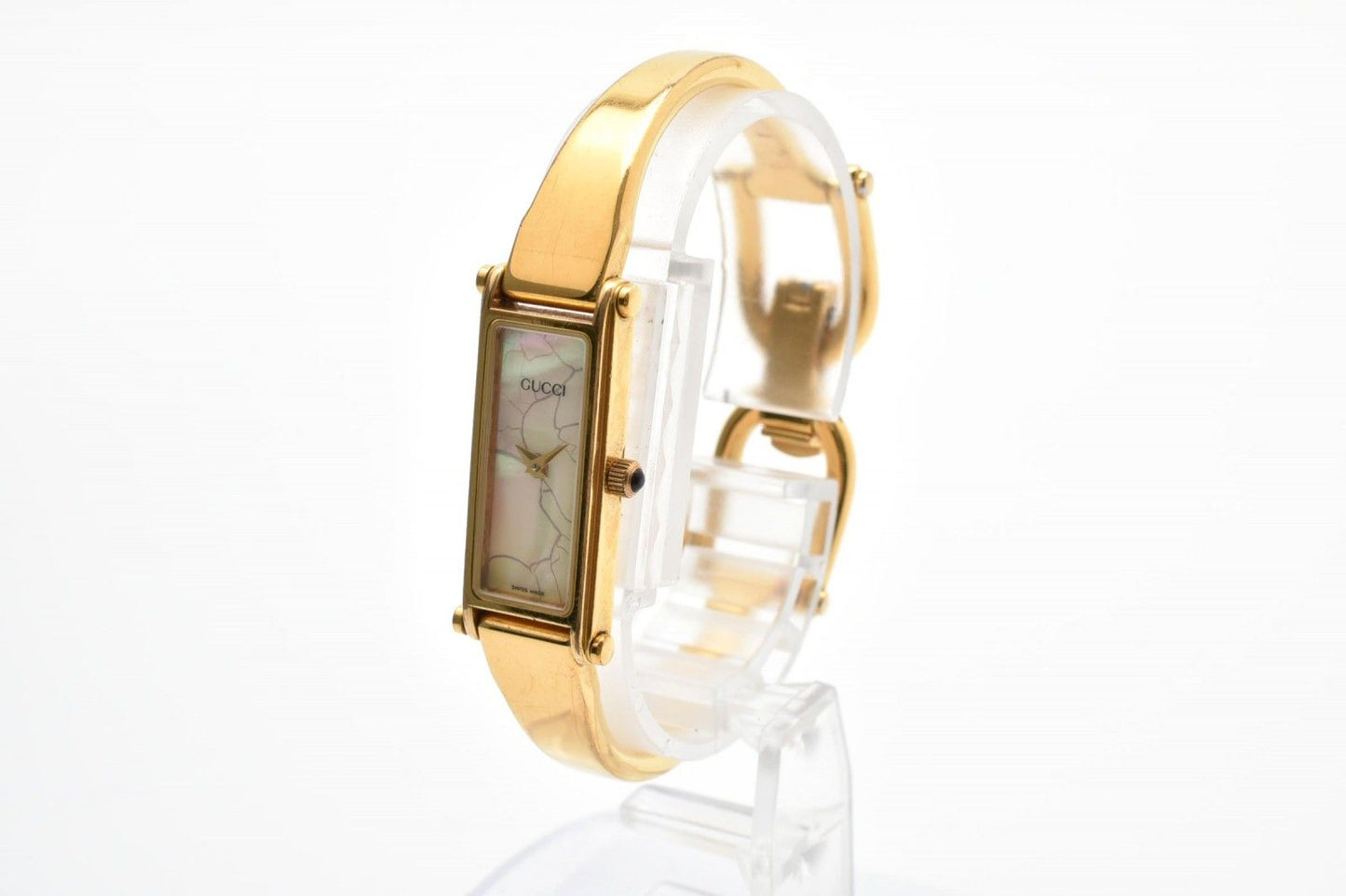Gucci Quartz Bangle Watch White Shell Styledial Gold — view 3