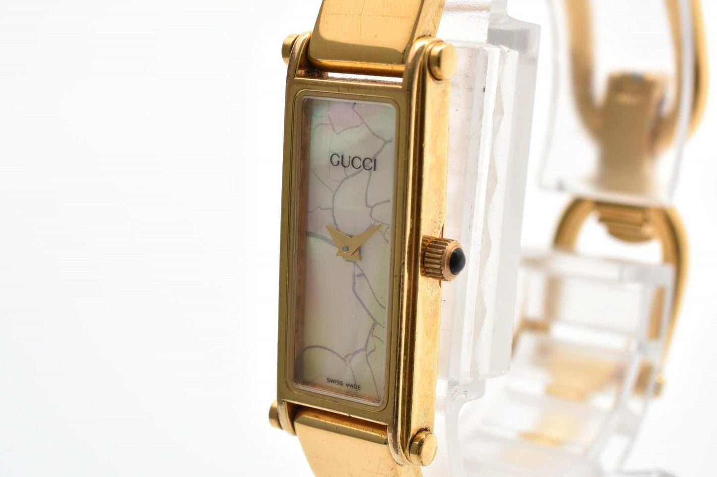 Gucci Quartz Bangle Watch White Shell Styledial Gold
