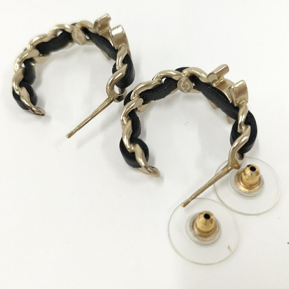 Chanel Hoop Earrings CC Logo Chain Motif Plated Gold Black — view 3