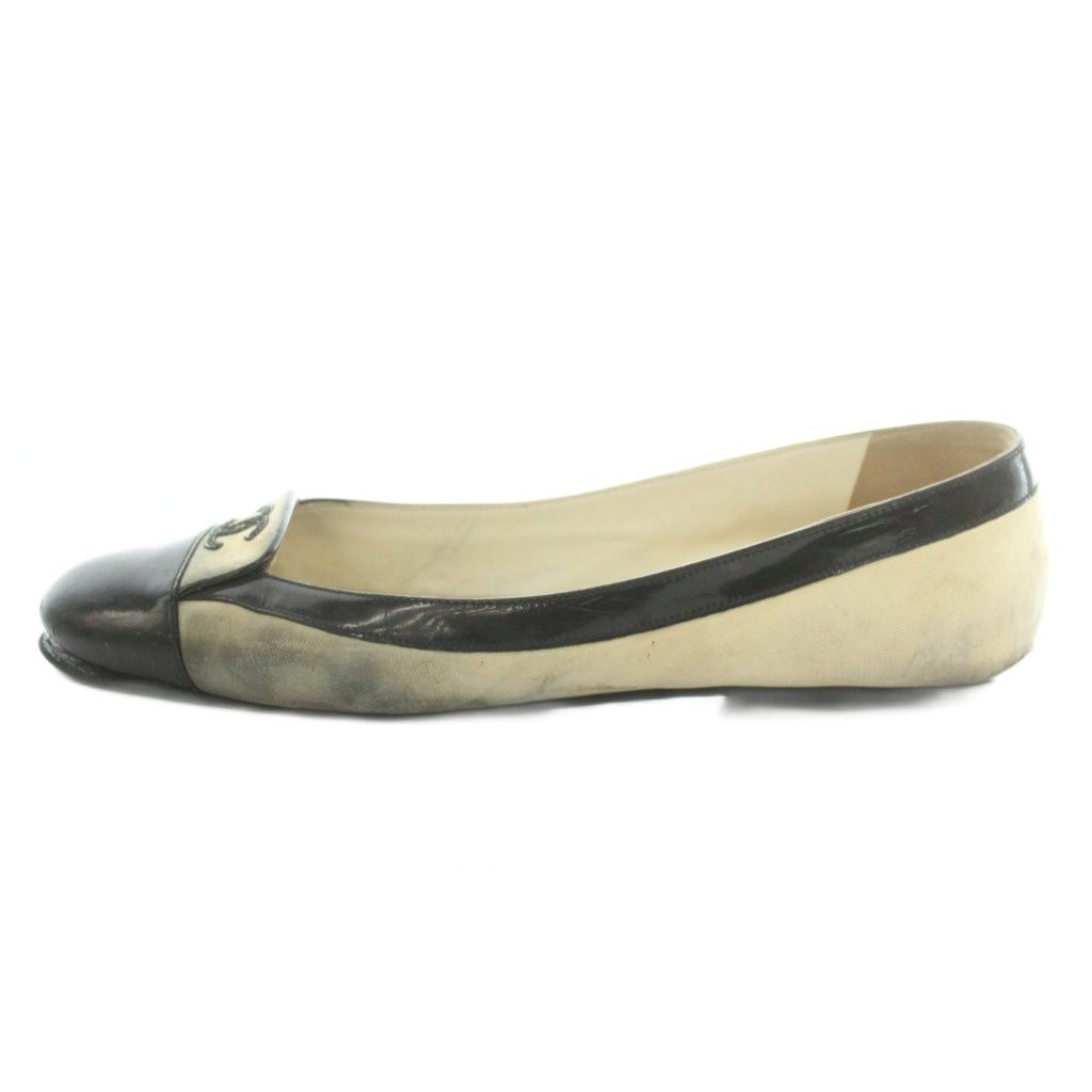 Chanel Ballet Shoes CC Logo Bicolor Ivory Black — view 2