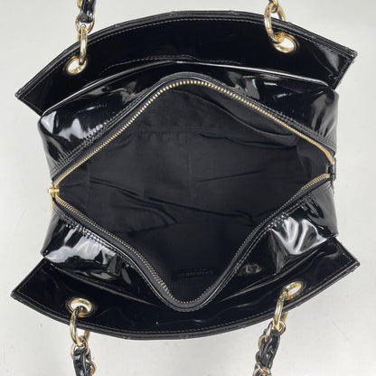 Chanel Tote Bag CC Logo Patent Leather Black — view 7
