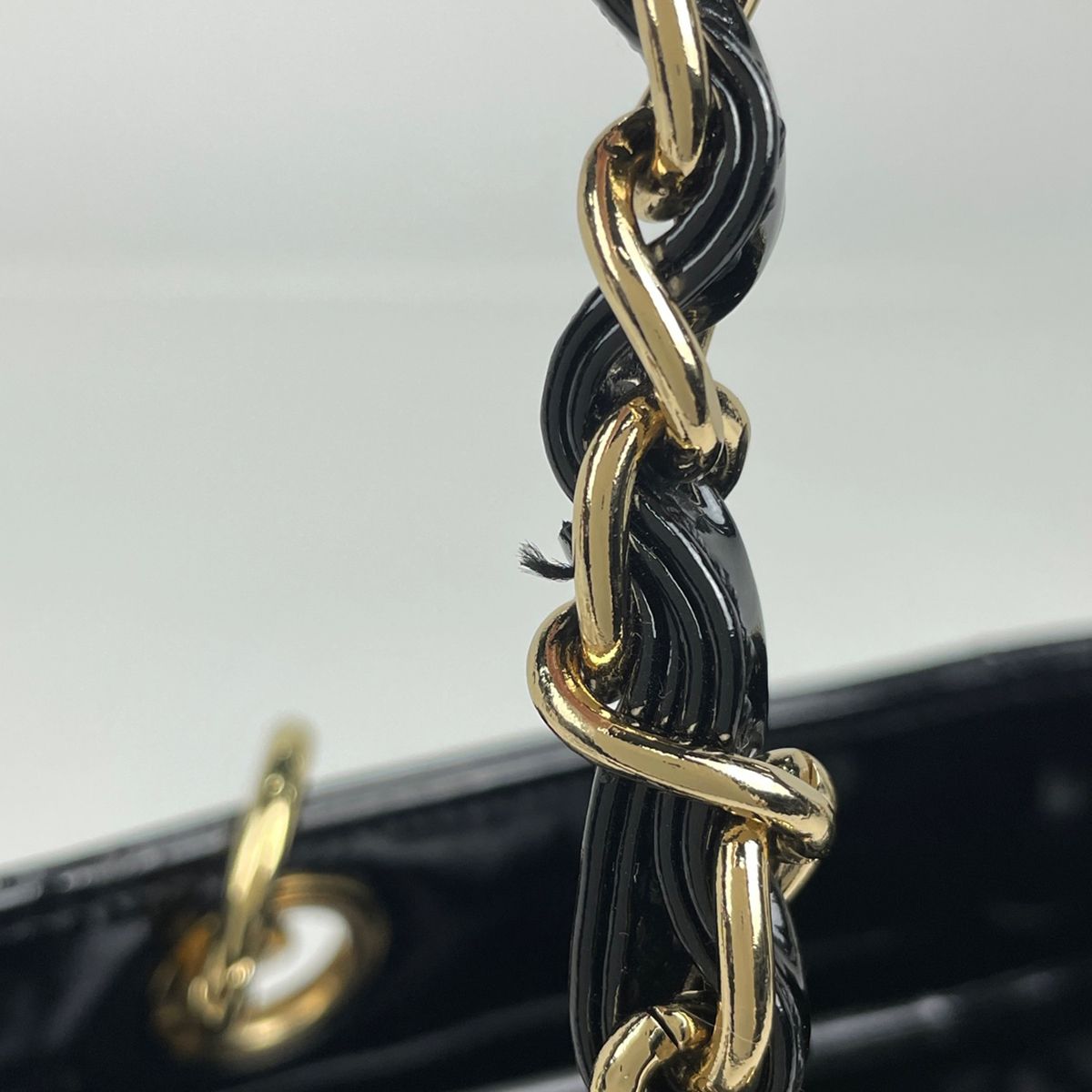 Chanel Tote Bag CC Logo Patent Leather Black — view 5