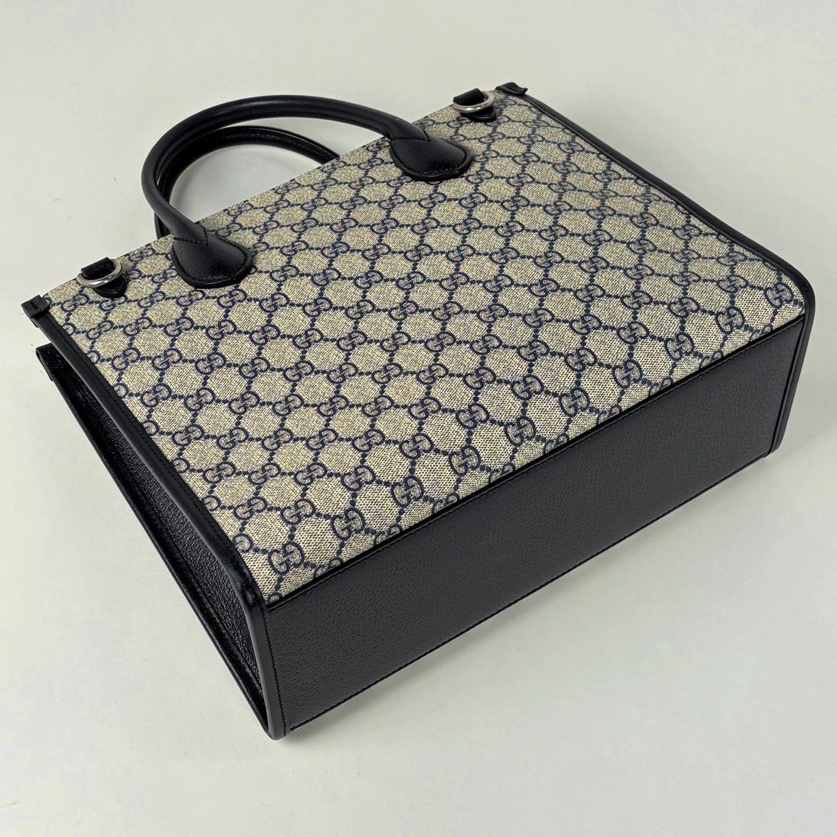 Gucci Handbag GG Small 2-Way Supreme Navy — view 2