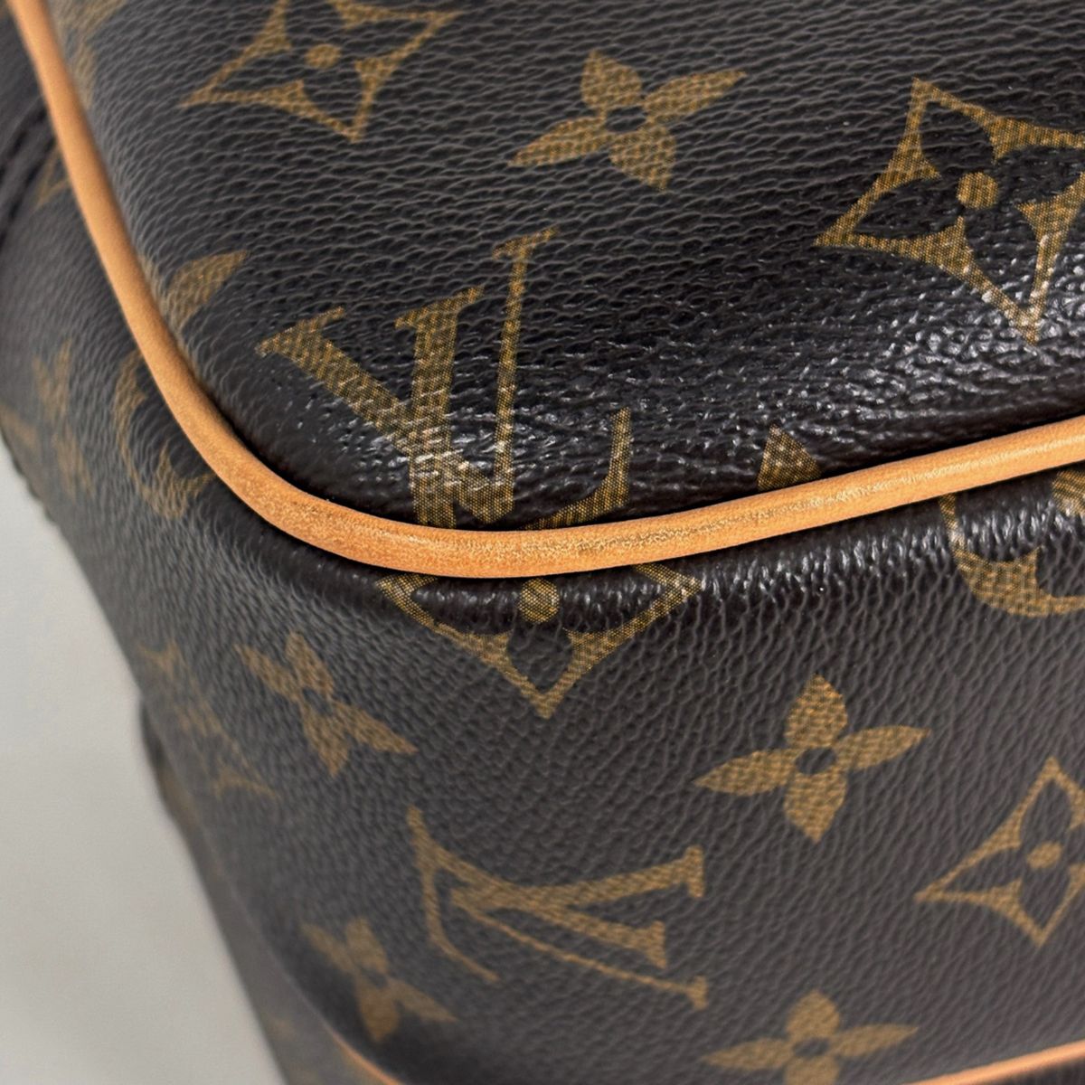 Louis Vuitton Reporter PM Shoulder Bag Monogram Brown — view 3