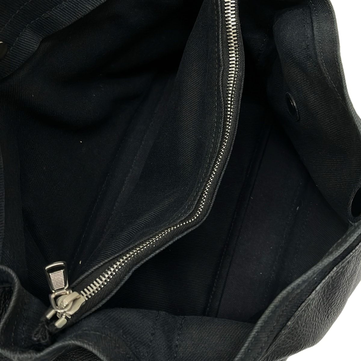 Saint Laurent Handbag Muse Two Black Leather — view 7