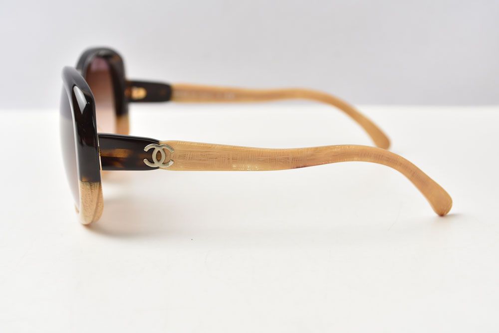 Chanel Sunglasses Eyewear CC Logo Bicolor Black Beige — view 3