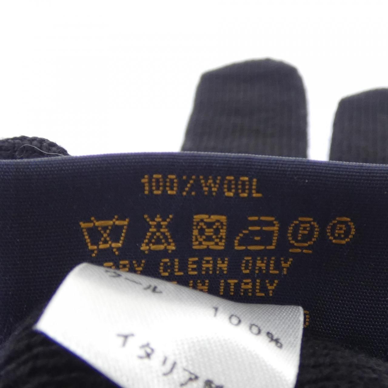Louis Vuitton Gon MY Monogram Eclipse Glove — view 3