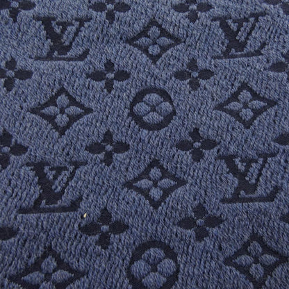 Louis Vuitton Monogram Classic Scarf — view 4