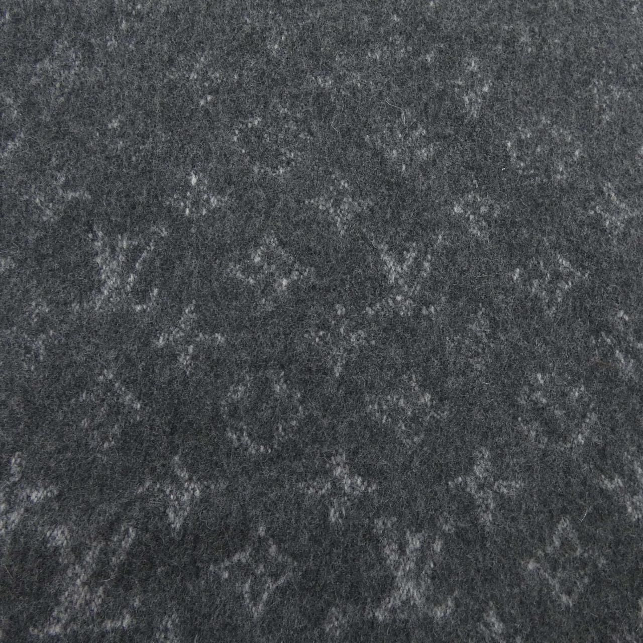 Louis Vuitton Echarpe Monogram Gradient Scarf — view 4