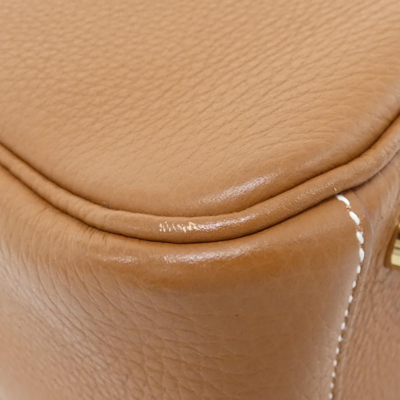 Hermes Lindy 26 Shoulder Bag — view 3