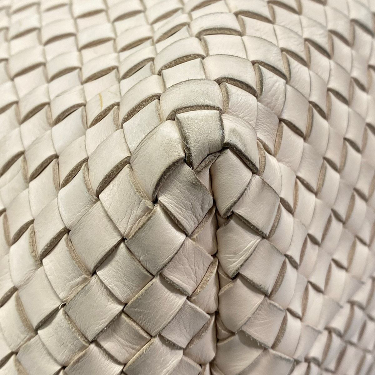 Bottega Veneta Tote Bag Intrecciato Ivory Leather — view 7