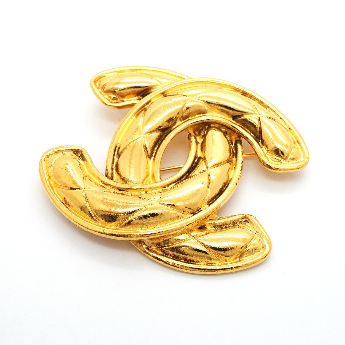 Chanel Brooch Vintage CC Logo Quilted Gold Plated — view 2