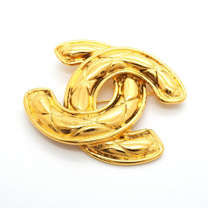 Chanel Brooch Vintage CC Logo Quilted Gold Plated — view 2