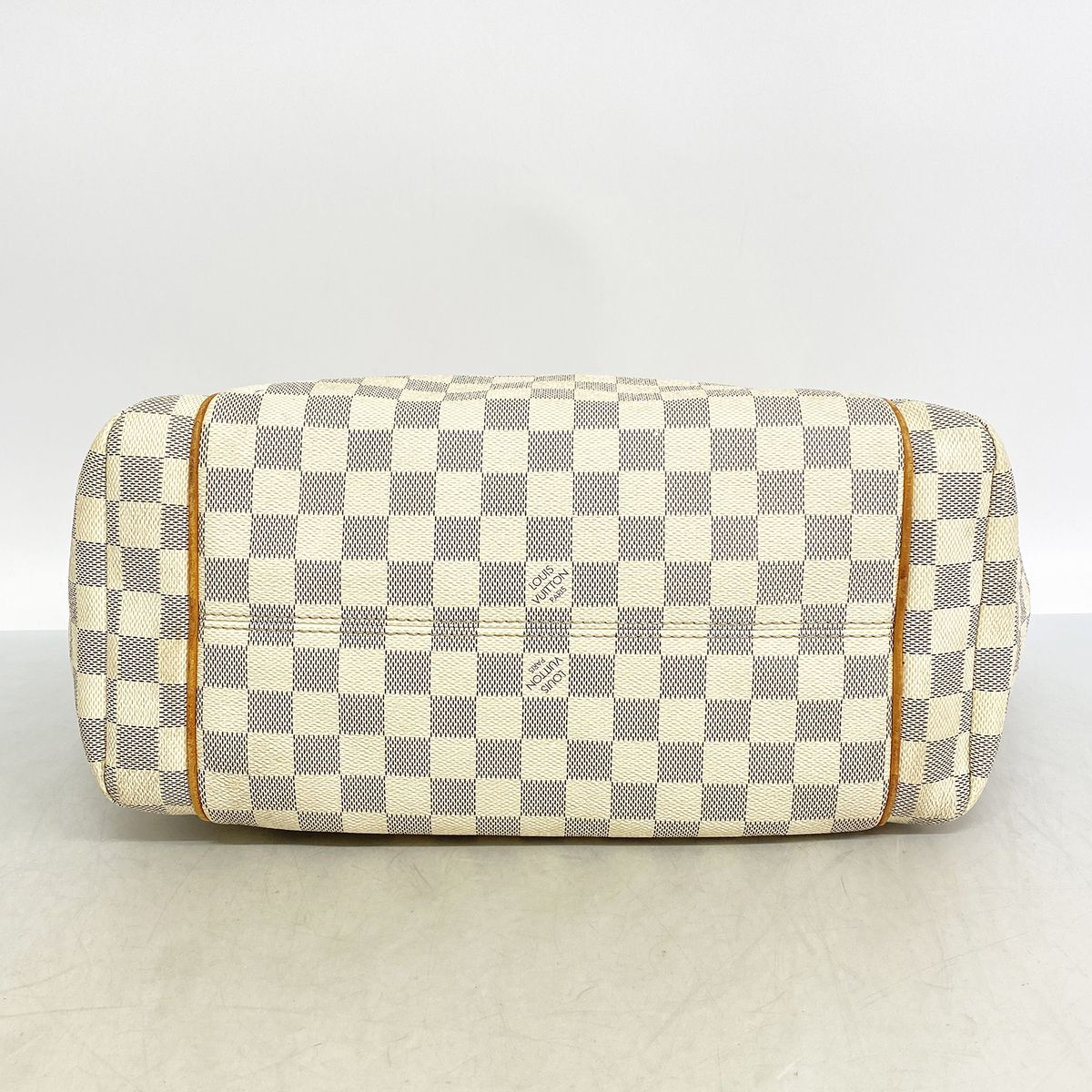 Louis Vuitton Tote Bag Damier Azur Totally MM White — view 3