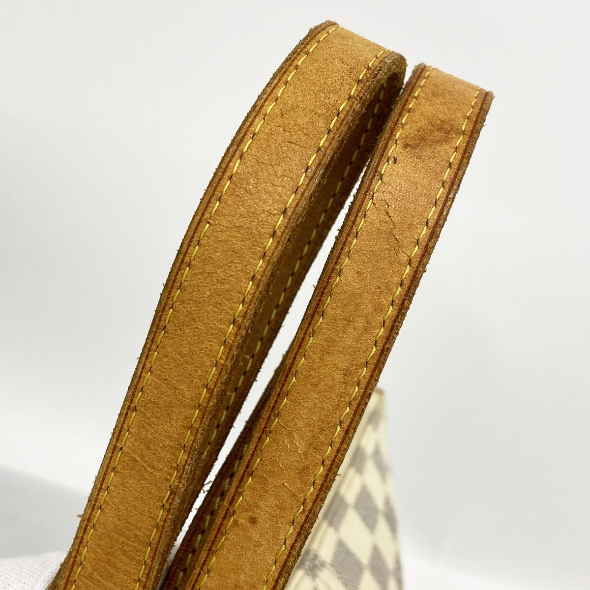 Louis Vuitton Tote Bag Damier Azur Totally MM White — view 6
