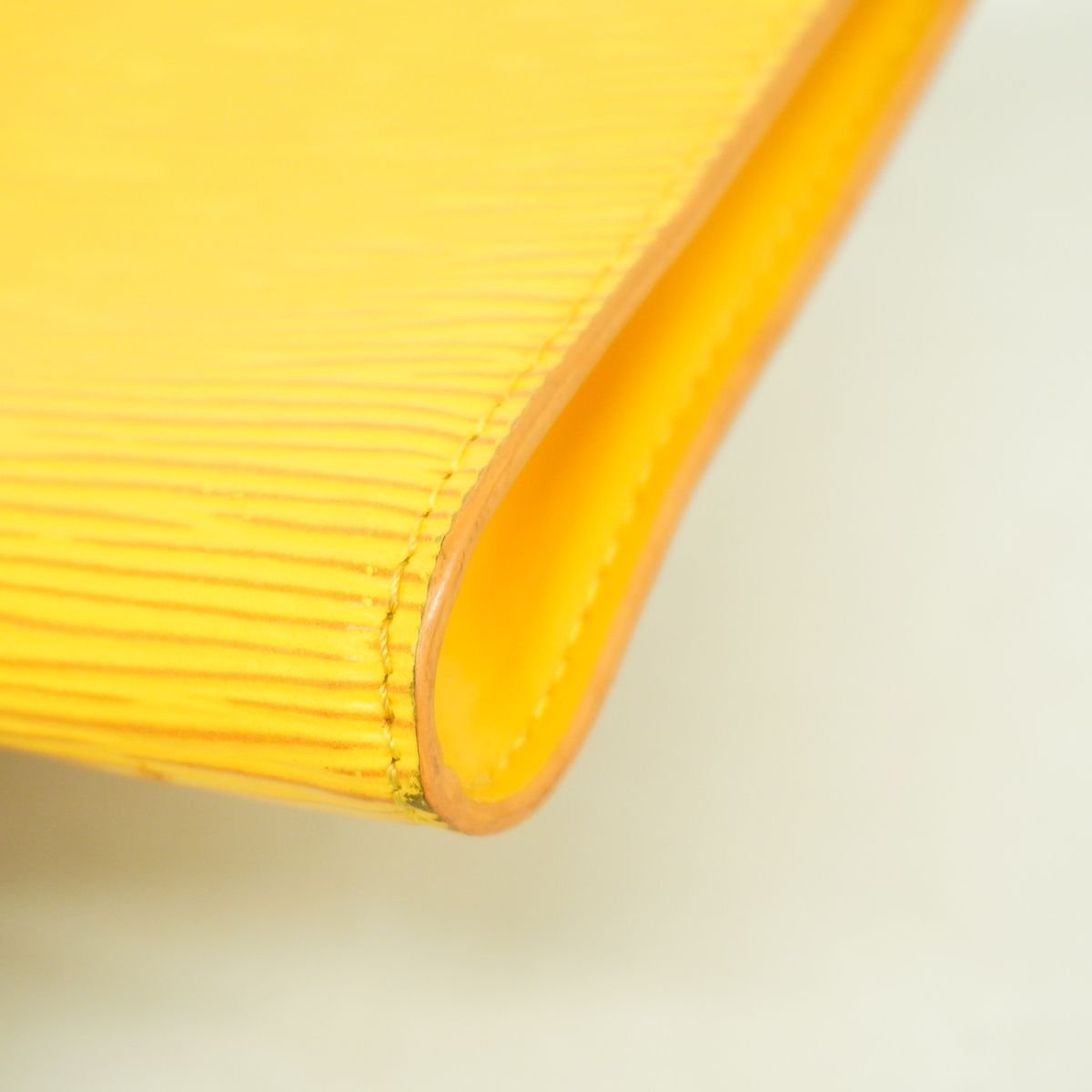 Louis Vuitton Pouch Epi Pochette Accessoires Jaune — view 8