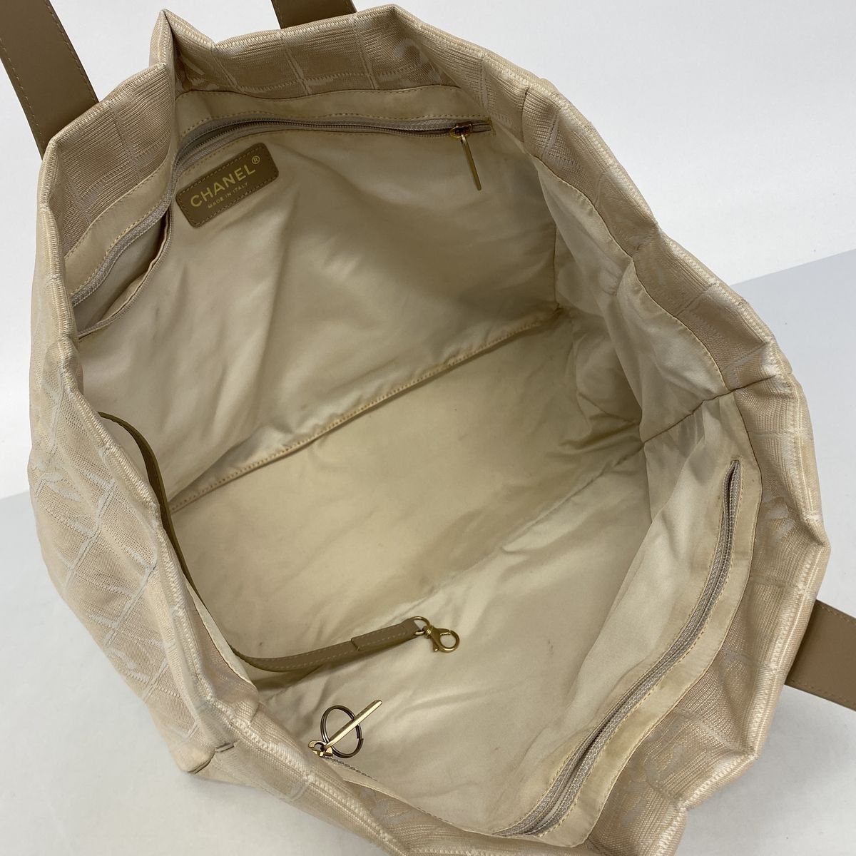 Chanel Tote Bag New Travel Nylon Beige Gold — view 4