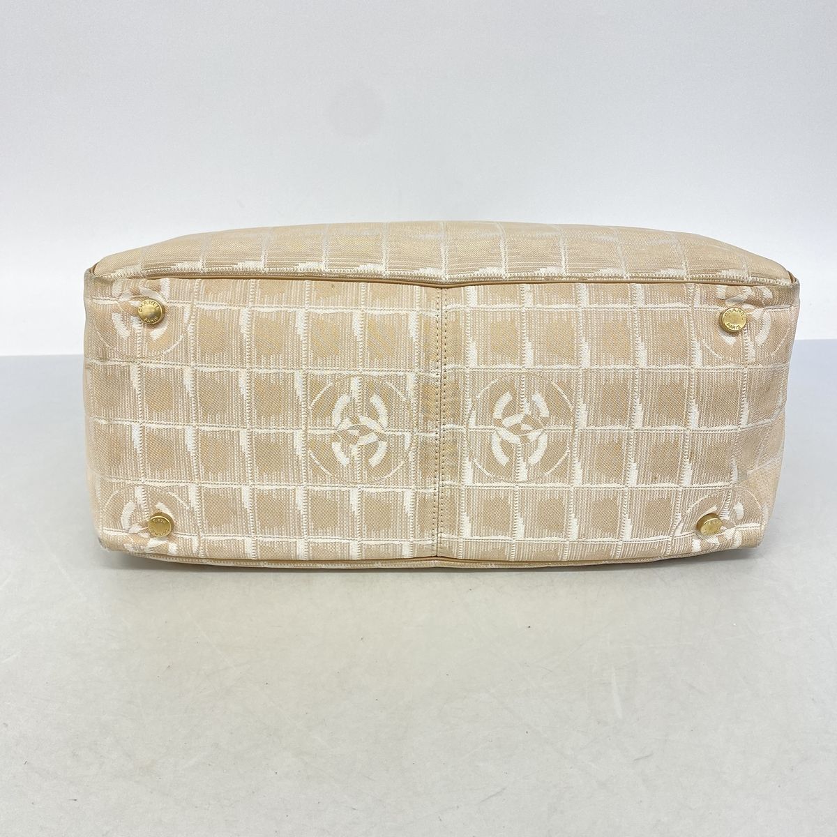 Chanel Tote Bag New Travel Nylon Beige Gold — view 3