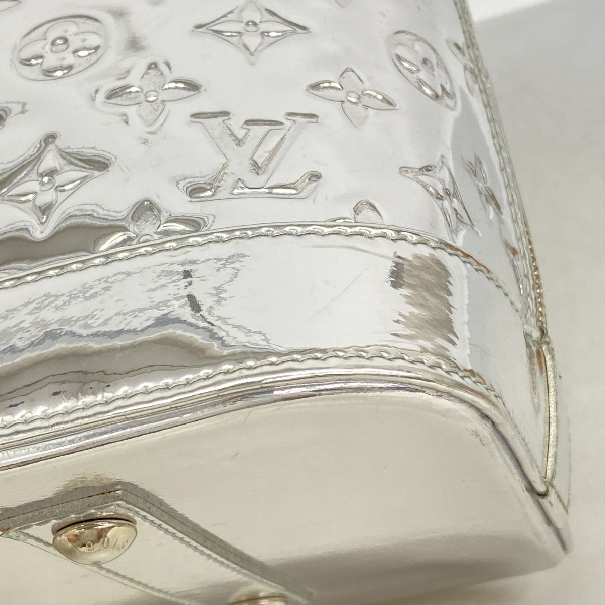 Louis Vuitton Handbag Monogram Miroir Alma GM Argent — view 7