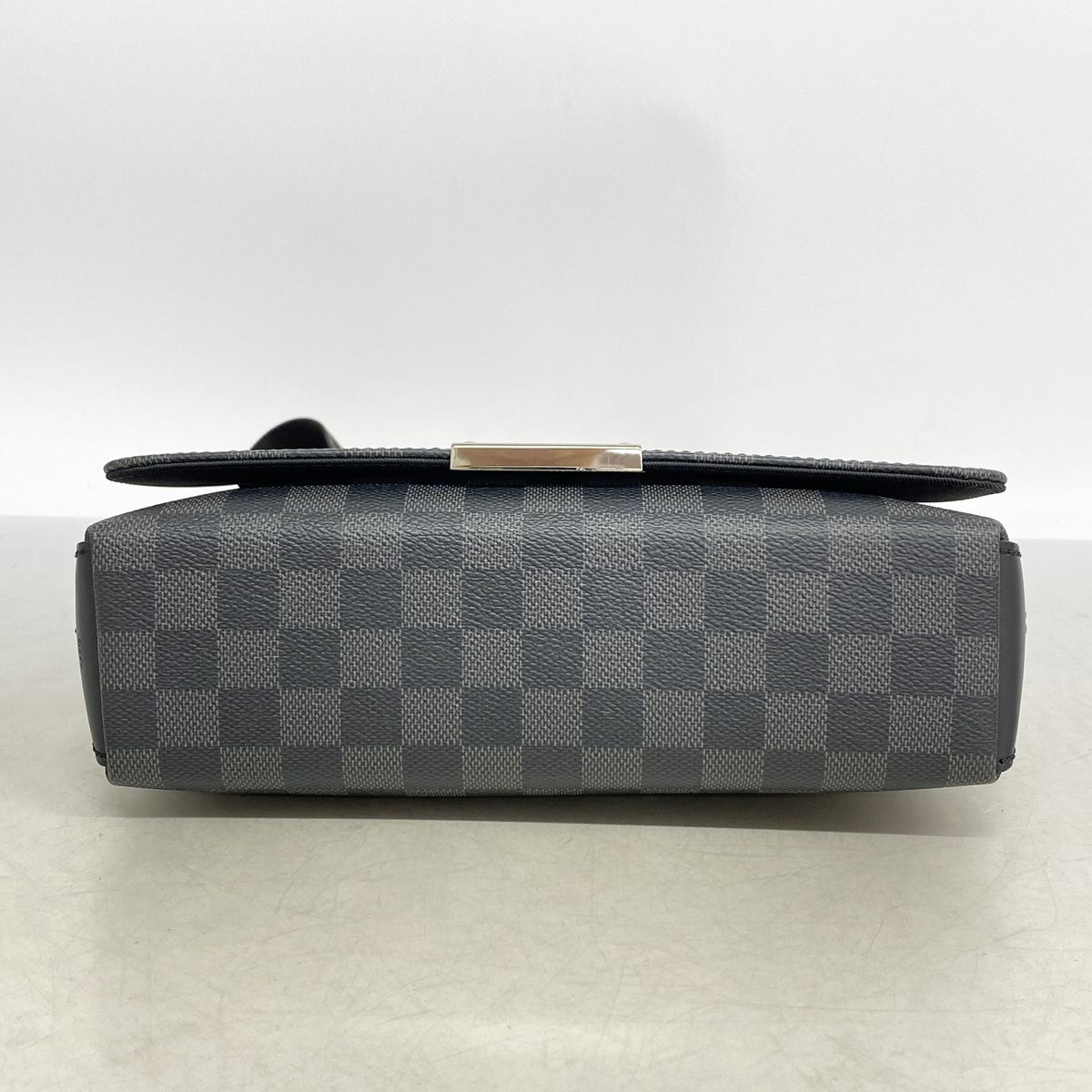 Louis Vuitton Shoulder Bag Damier Graphite District PM Black Gray — view 3