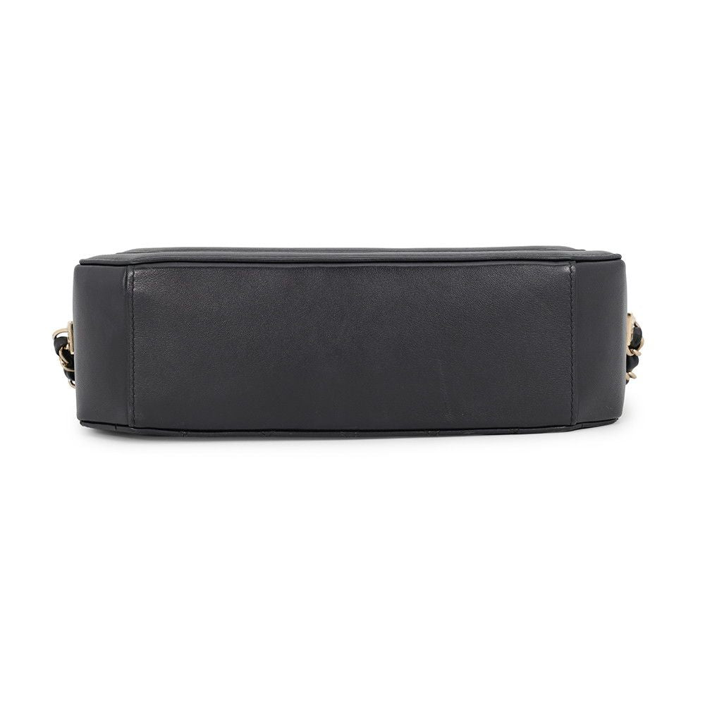 Chanel Chain Shoulder Bag Octagon CC Logo Lambskin Black — view 3