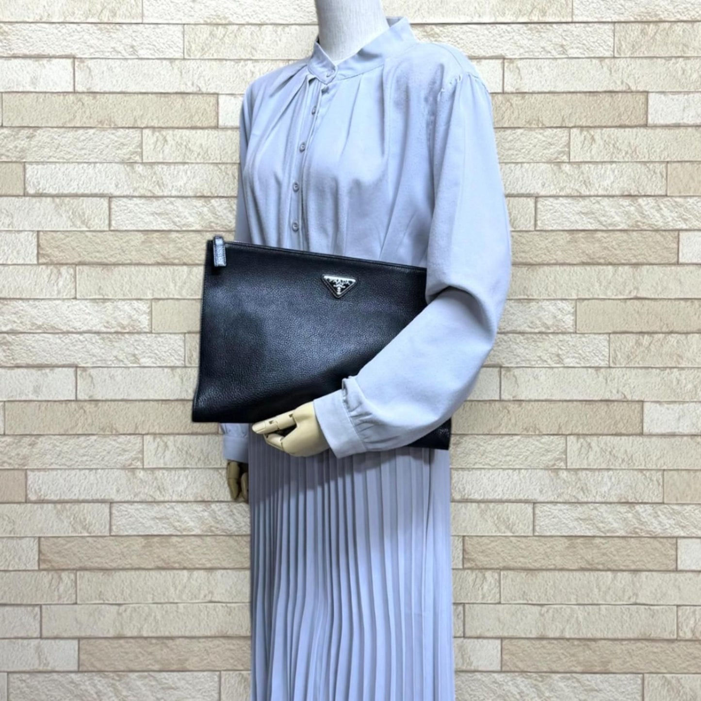 Prada Clutch Leather Black — view 2