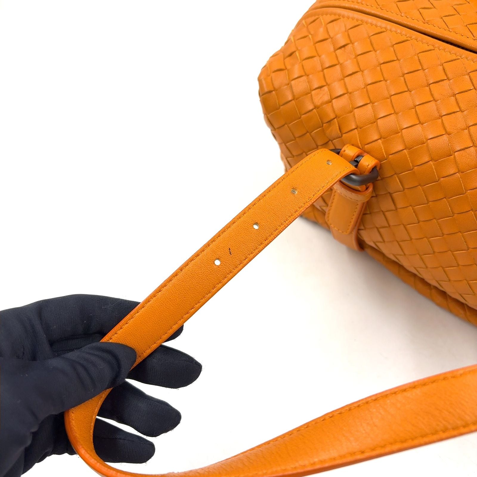 Bottega Veneta Intrecciato Montaigne Lambskin Orange Mini Boston Bag Gold — view 5