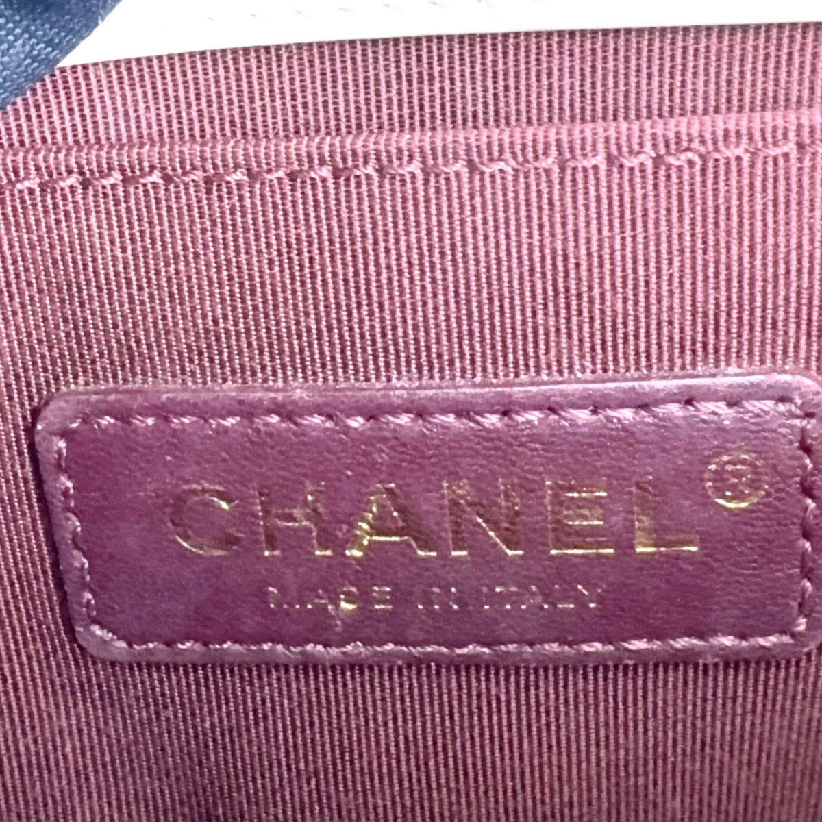 Chanel Boy Leather Shearling Ivory Chain Shoulder Bag Gold — view 4
