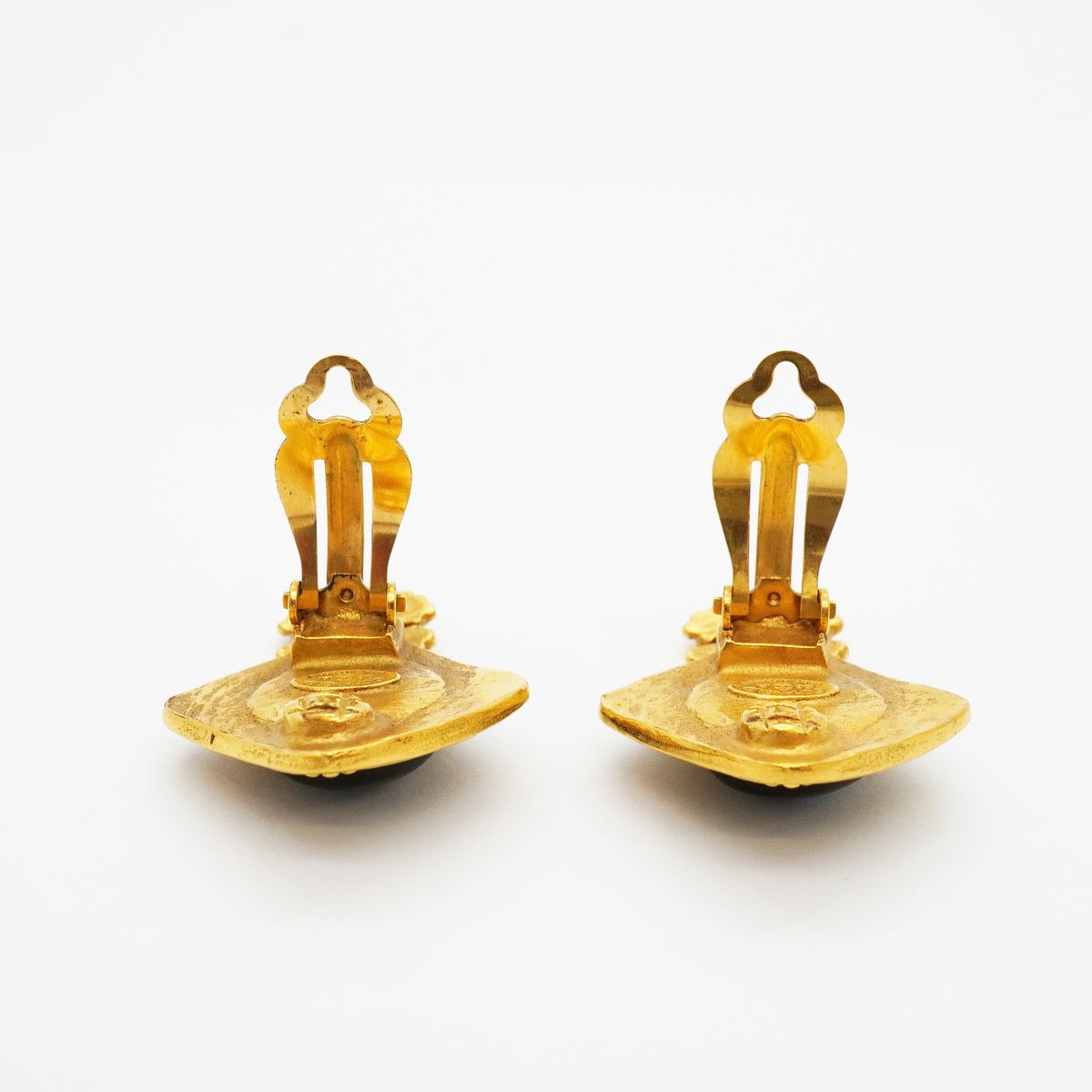 Chanel Earrings Vintage CC Logo Gold Plated Black — view 6