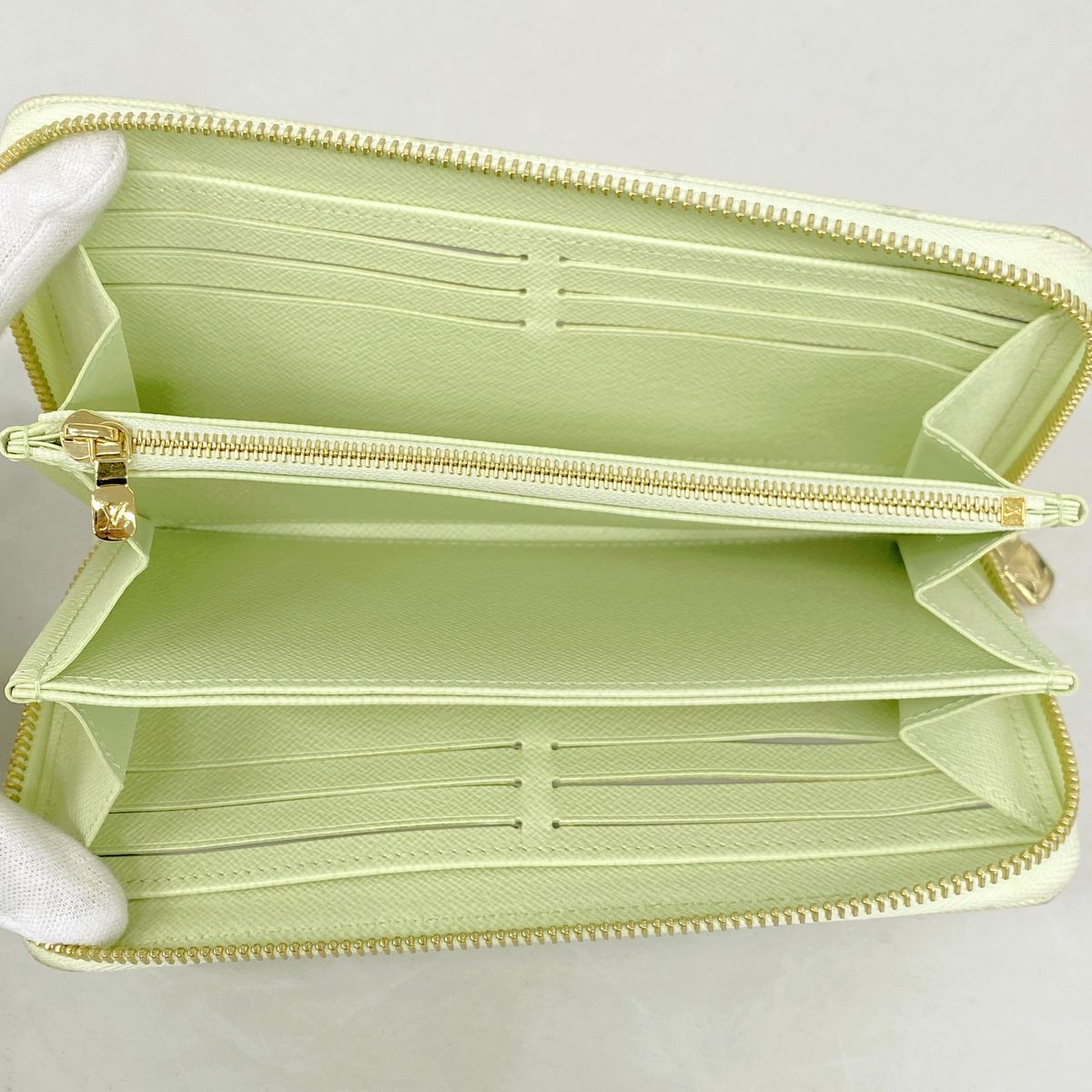 Louis Vuitton Wallet Monogram Origin Zippy Vert Asnieres — view 3