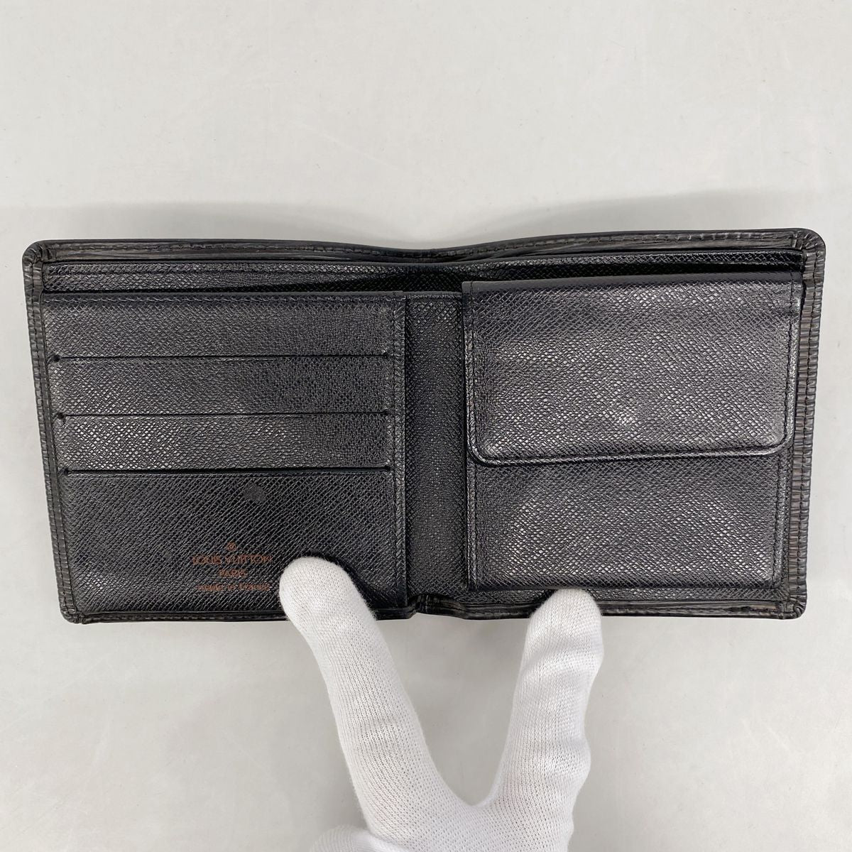 Louis Vuitton Wallet Epi Portefeuille Cartes Credit Monet Noir — view 3