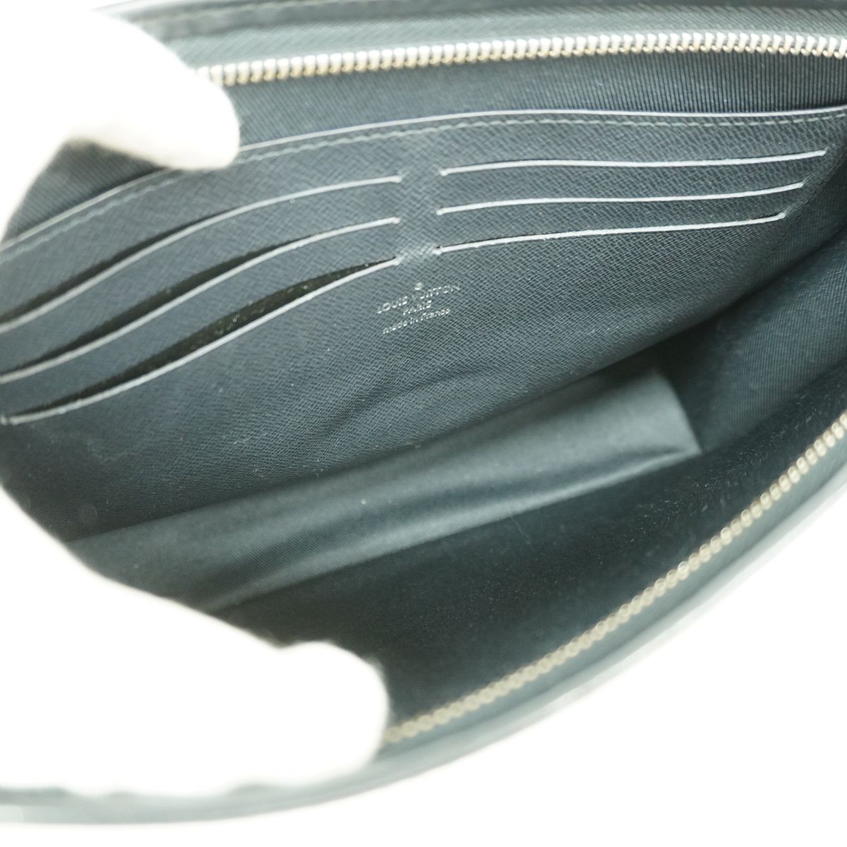 Louis Vuitton Clutch Monogram Savannah Pochette Voyage MM White — view 4