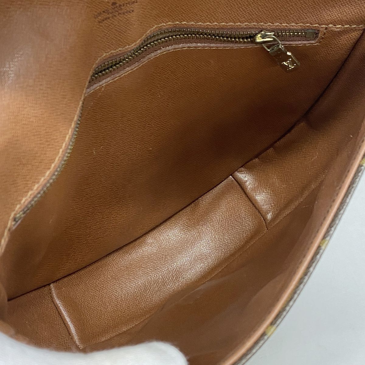 Louis Vuitton Shoulder Bag Monogram Chantilly GM Brown — view 4