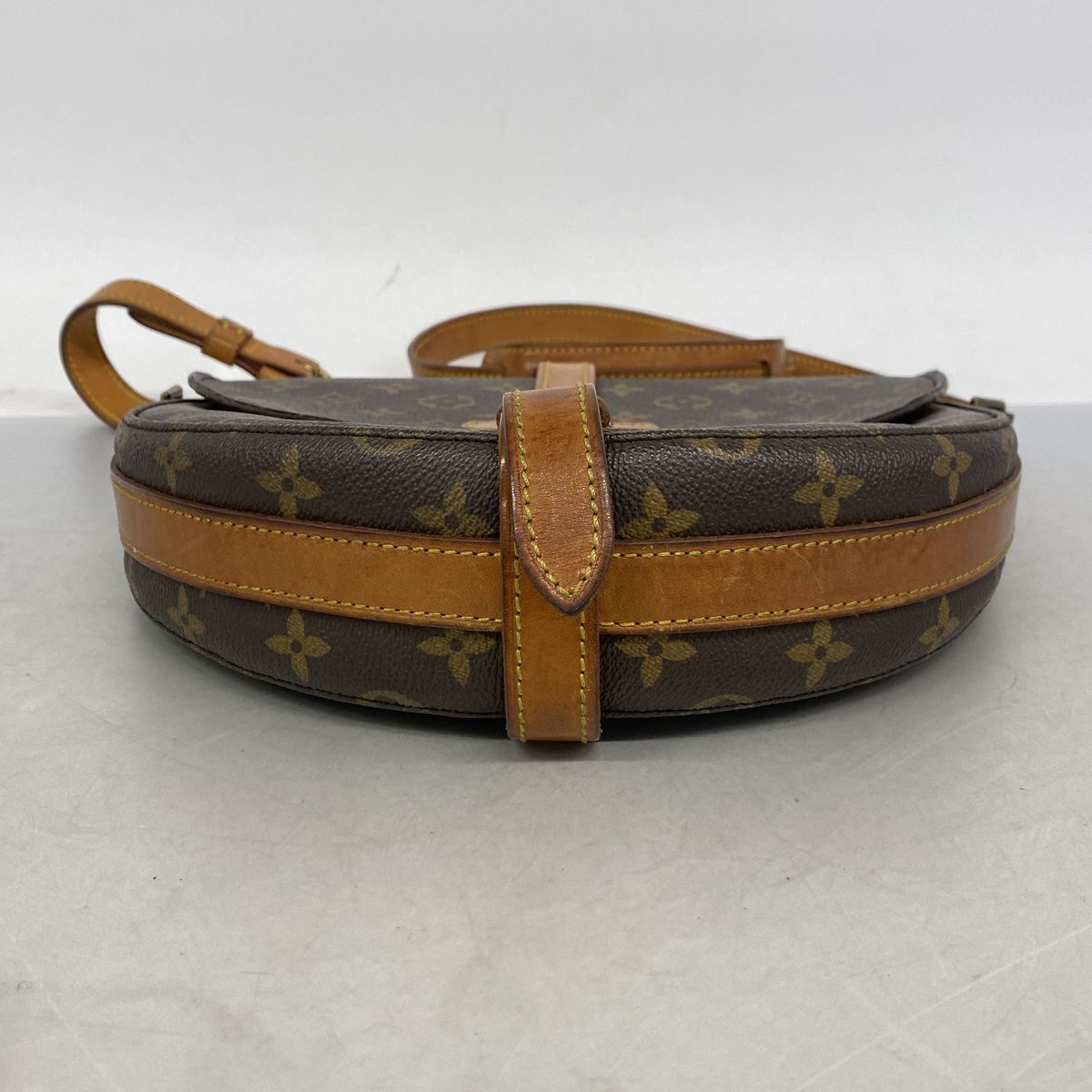 Louis Vuitton Shoulder Bag Monogram Chantilly GM Brown — view 3