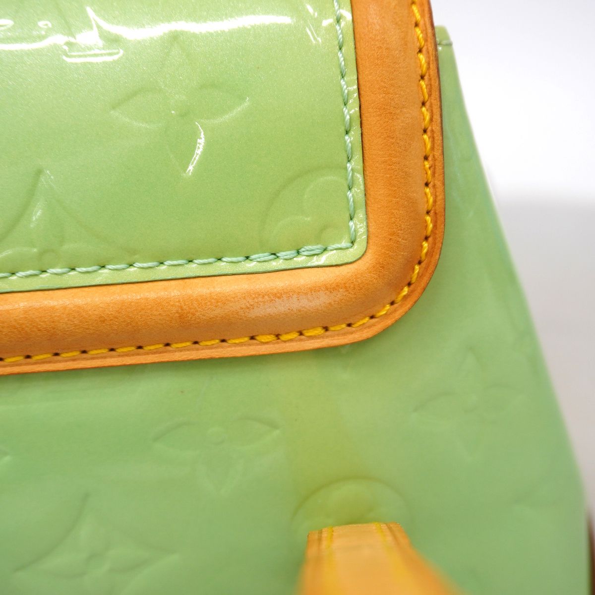 Louis Vuitton Handbag Vernis Biscayne Bay PM Peppermint — view 7