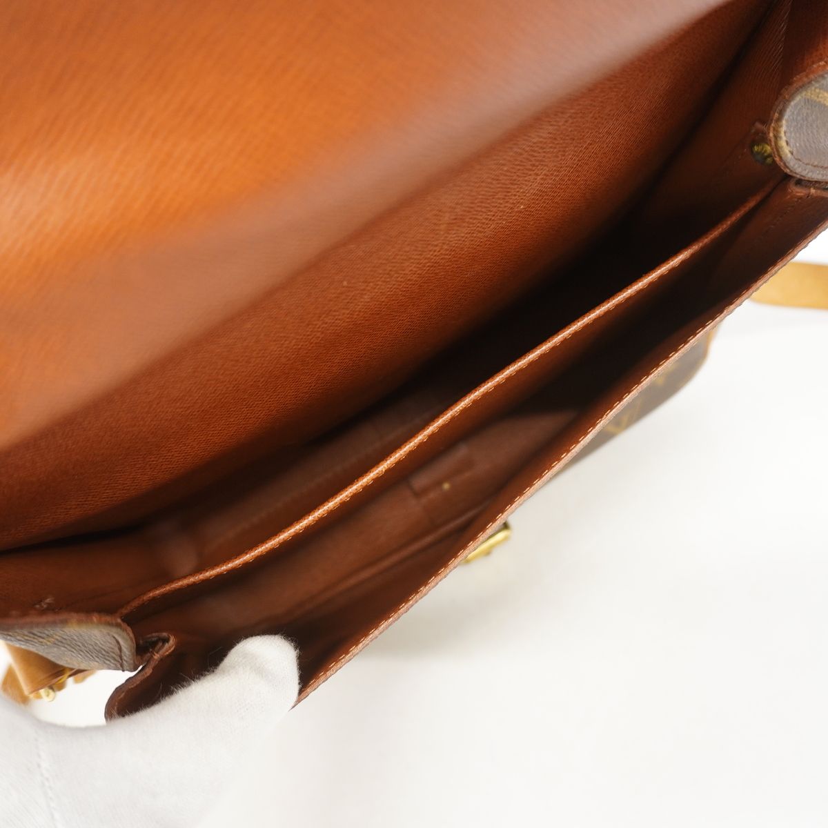 Louis Vuitton Shoulder Bag Monogram Cartouchiere GM Brown — view 4