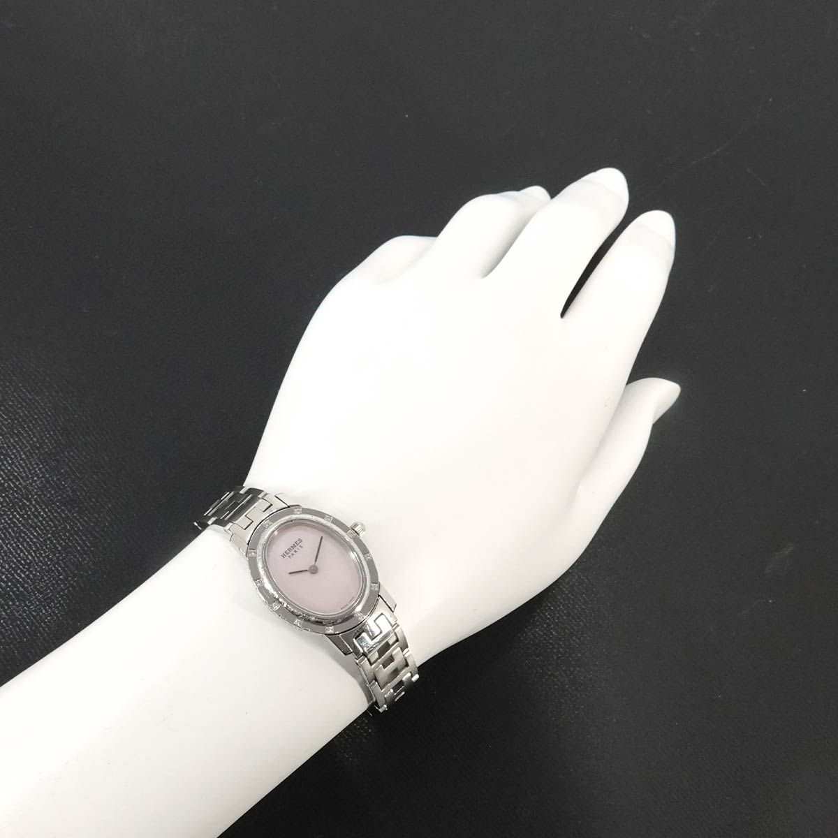 Hermes Clipper Nacre Oval Vintage Watch Diamond Bezel Quartz — view 3
