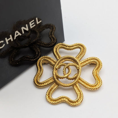 Chanel Brooch CC Logo Twisted Rope Sheer Clover Gold 28 Vintage