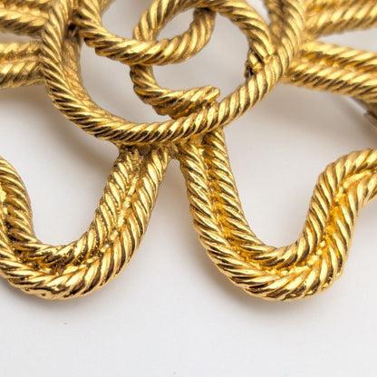 Chanel Brooch CC Logo Twisted Rope Sheer Clover Gold 28 Vintage — view 3