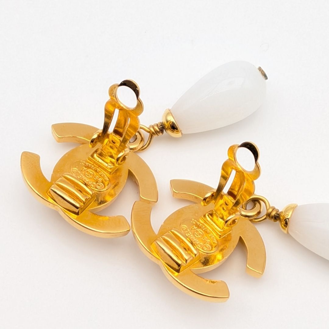 Chanel 95P Earrings CC Logo Turnlock Gold Faux Pearl Drop Swing Vintage — view 8