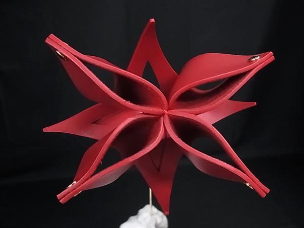Louis Vuitton Atelier Oi Collaboration Origami Flowers Object Ornament — view 3