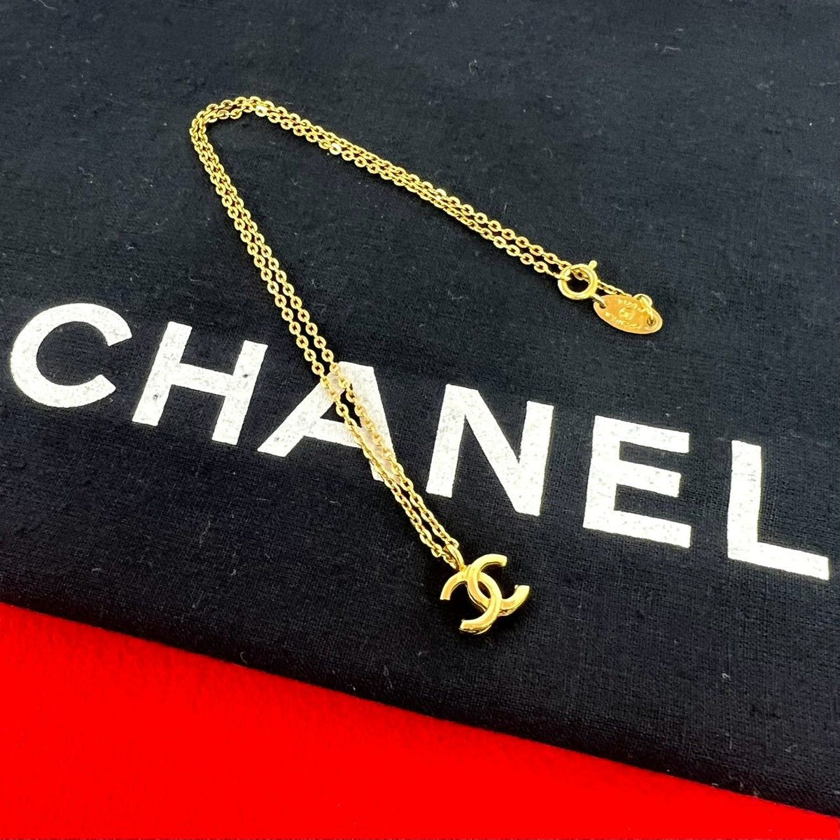 Chanel Vintage CC Logo Chain Necklace Gold
