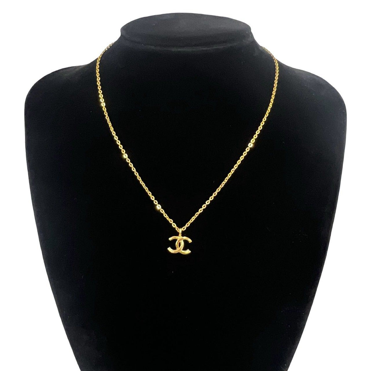 Chanel Vintage CC Logo Chain Necklace Gold — view 2