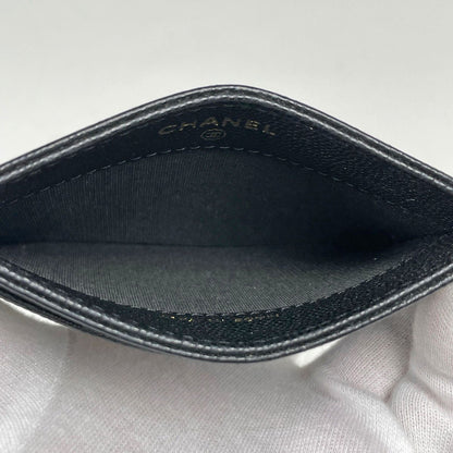 Chanel Card Case CC Logo Caviar Leather Black — view 5